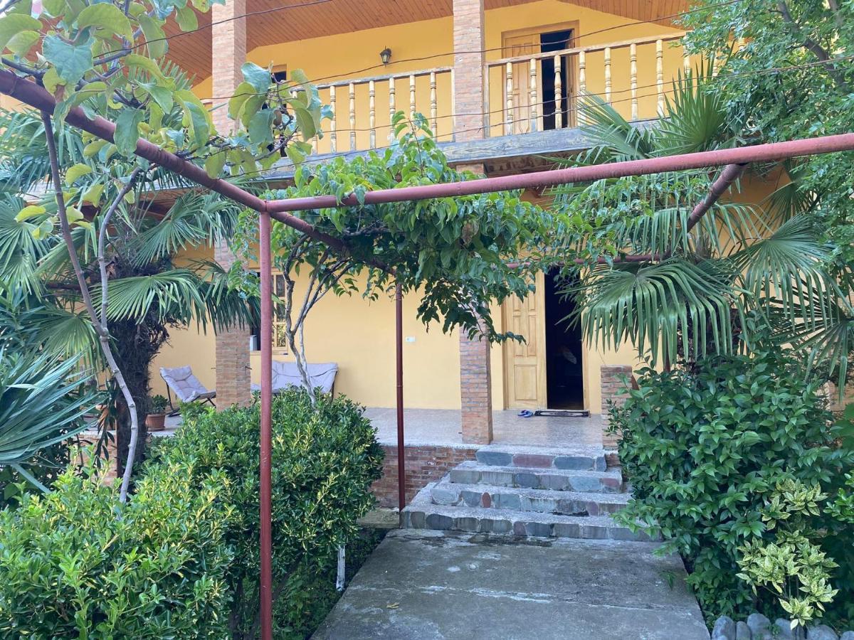 Old House Hotel Lagodekhi Bagian luar foto