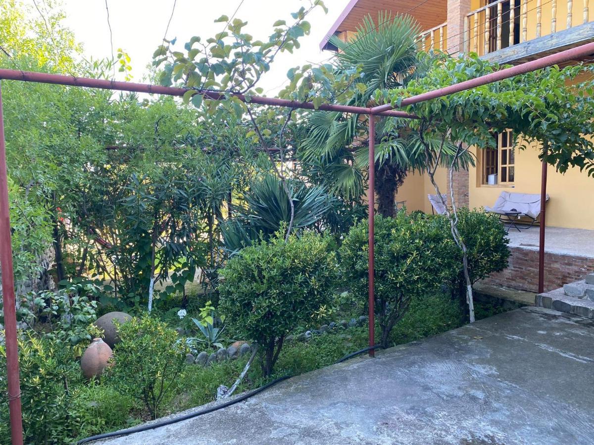 Old House Hotel Lagodekhi Bagian luar foto